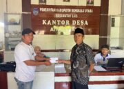 Bentuk Komitmen Pemdes, Kades Air Padang Salurkan Honorium Kelembagaan