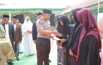 Peringati Hari Santri Nasional Ke-10, Kapolres Bengkulu Utara Kunjungi Ponpes AL-UM Berkomitmen Bangun Sinergitas